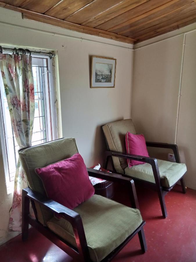 Zeus Homestay *