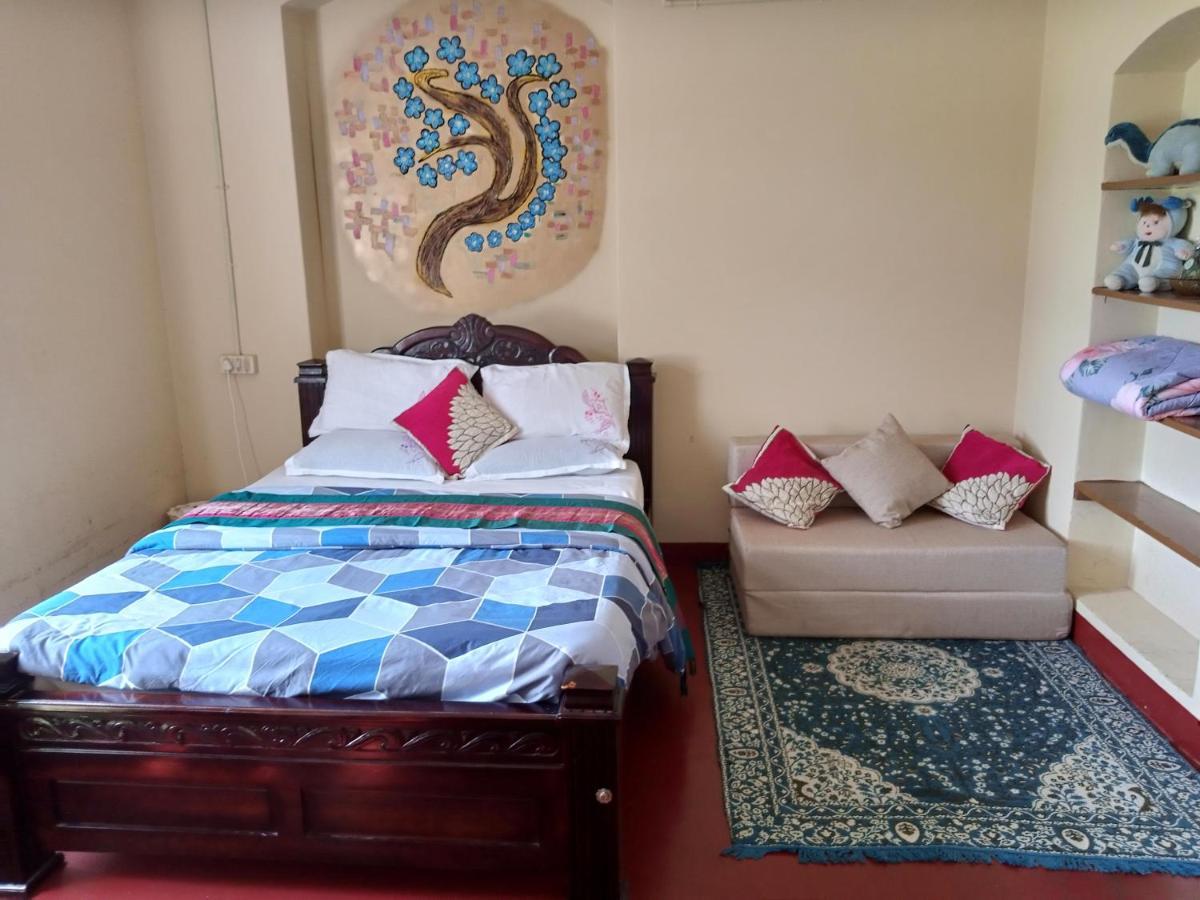 Zeus Homestay *